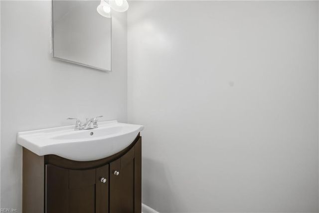 4945 Blackfoot CRES, Virginia Beach, VA 23462