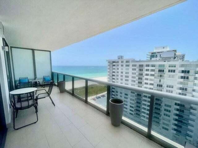 5875 COLLINS Avenue 1606, Miami Beach, FL 33140
