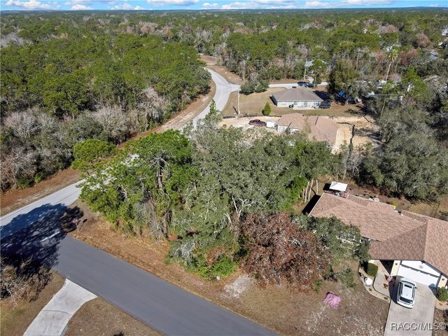 87 Cypress Circle, Homosassa, FL 34446