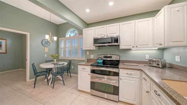 3410 CHELMSFORD COURT 3, Sarasota, FL 34235