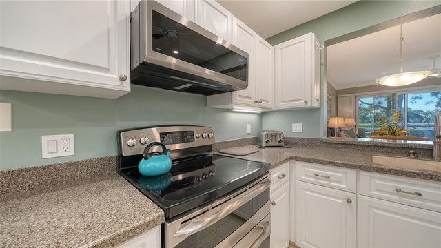 3410 CHELMSFORD COURT 3, Sarasota, FL 34235