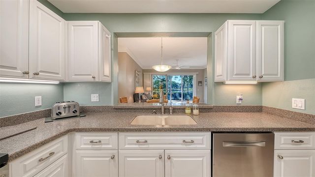 3410 CHELMSFORD COURT 3, Sarasota, FL 34235