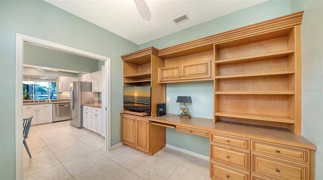 3410 CHELMSFORD COURT 3, Sarasota, FL 34235