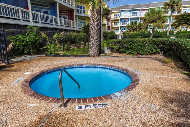 7820 Seawall Boulevard 105, Galveston, TX 77551