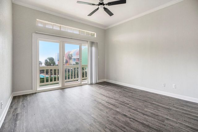 7820 Seawall Boulevard 105, Galveston, TX 77551