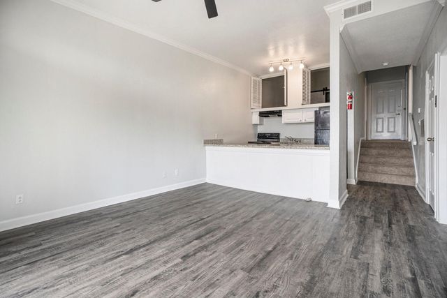 7820 Seawall Boulevard 105, Galveston, TX 77551