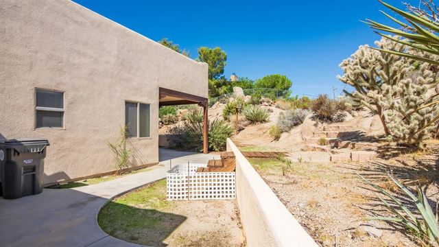56948 Plaza Del Amigo, Yucca Valley, CA 92284