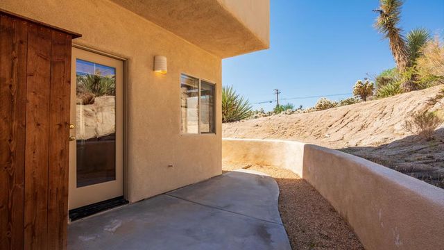 56948 Plaza Del Amigo, Yucca Valley, CA 92284
