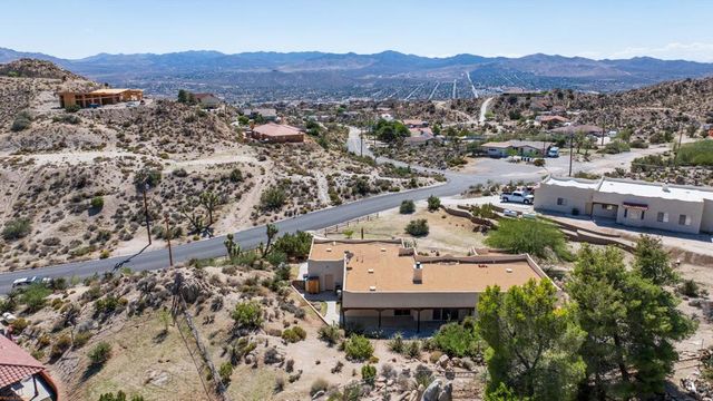56948 Plaza Del Amigo, Yucca Valley, CA 92284