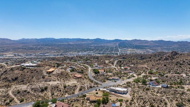 56948 Plaza Del Amigo, Yucca Valley, CA 92284