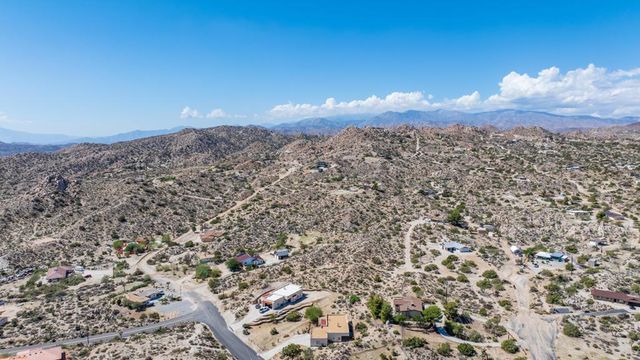 56948 Plaza Del Amigo, Yucca Valley, CA 92284