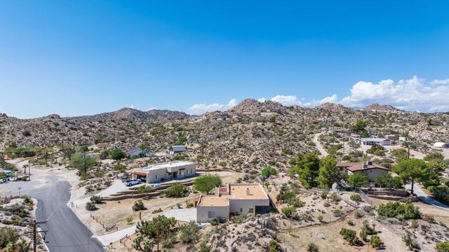 56948 Plaza Del Amigo, Yucca Valley, CA 92284