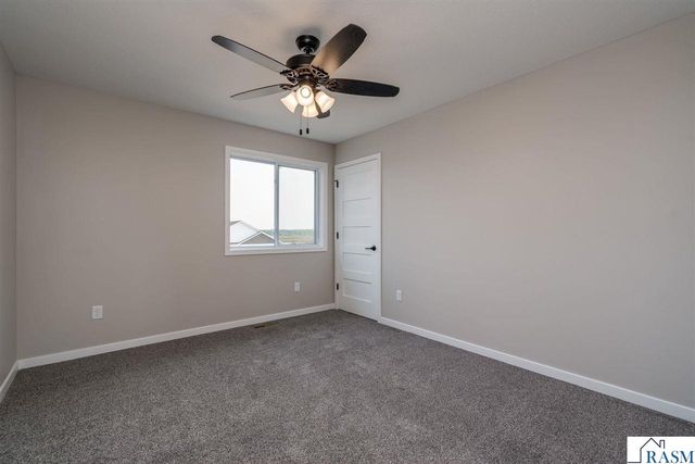 3205 Scotch Lane, Mankato, MN 56001