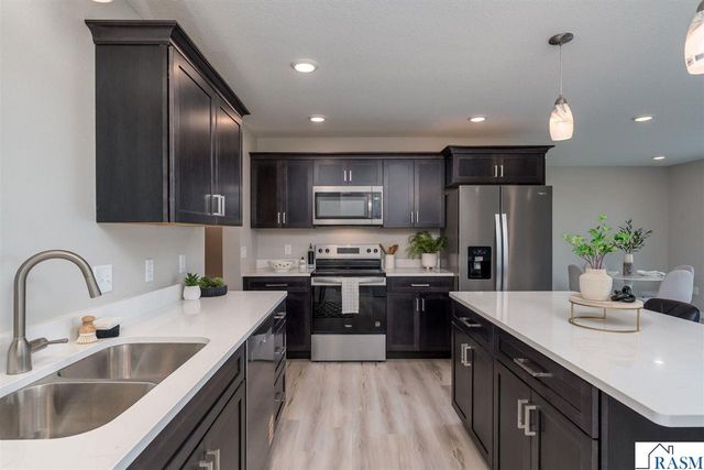 3205 Scotch Lane, Mankato, MN 56001