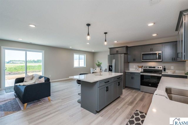 3205 Scotch Lane, Mankato, MN 56001