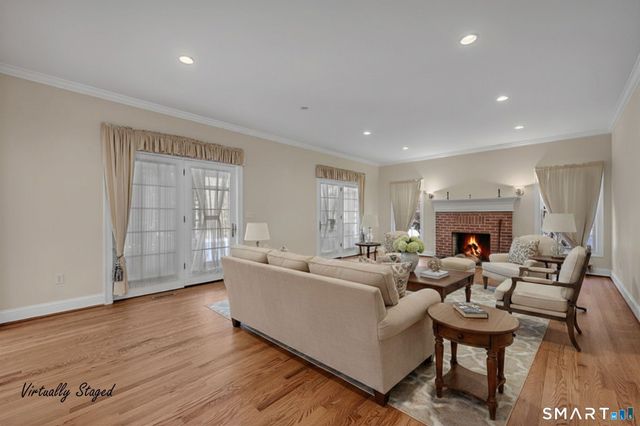 2 Ventres Way, Burlington, CT 06013