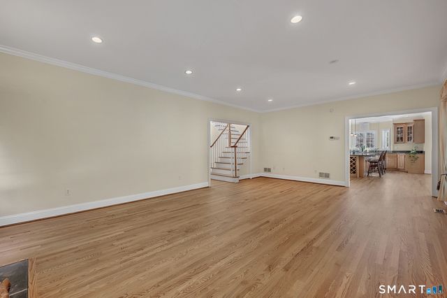2 Ventres Way, Burlington, CT 06013