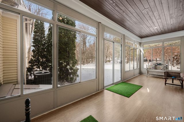 2 Ventres Way, Burlington, CT 06013