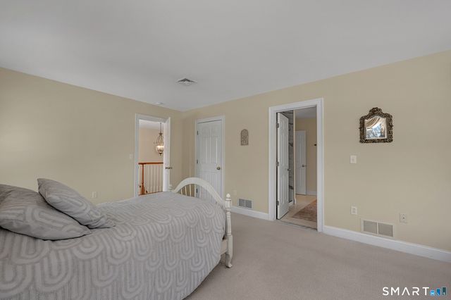 2 Ventres Way, Burlington, CT 06013
