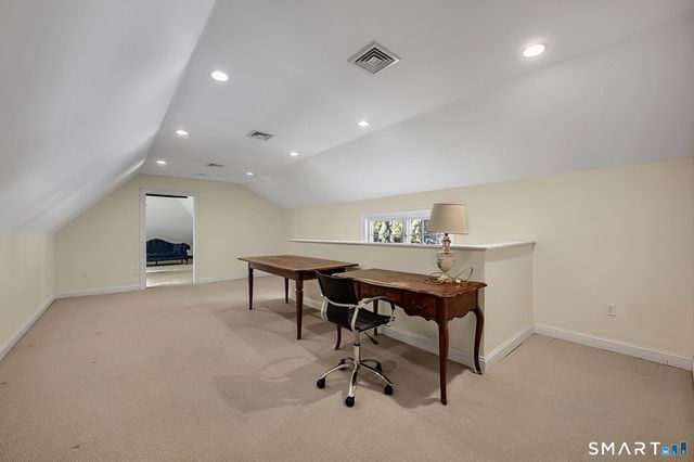 2 Ventres Way, Burlington, CT 06013