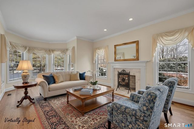 2 Ventres Way, Burlington, CT 06013