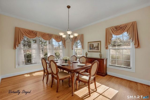 2 Ventres Way, Burlington, CT 06013