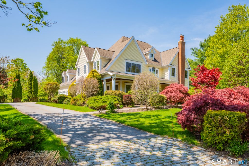 2 Ventres Way, Burlington, CT 06013