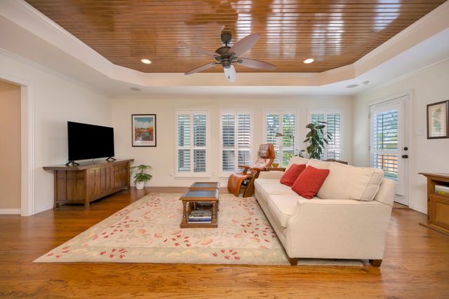 6371 Greenway Road, Fort Worth, TX 76116