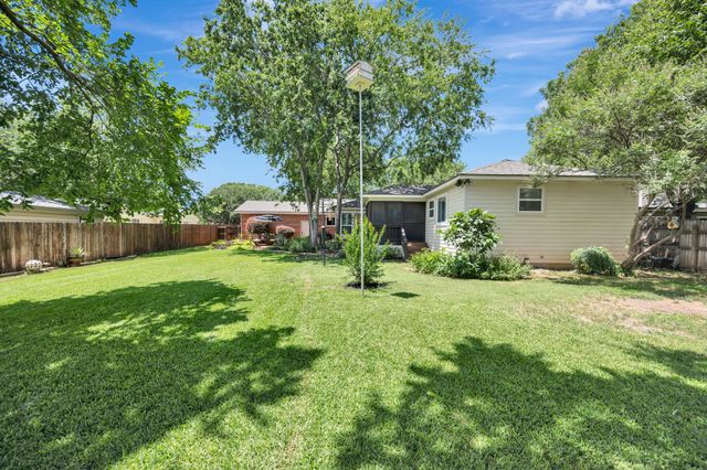 6371 Greenway Road, Fort Worth, TX 76116
