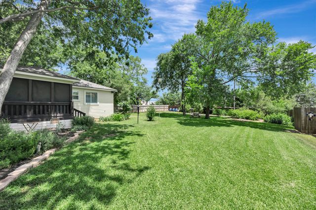 6371 Greenway Road, Fort Worth, TX 76116