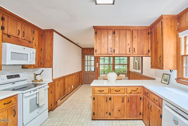 2152 Lakeshore Court, Chapel Hill, NC 27514