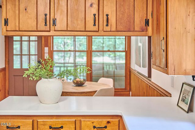2152 Lakeshore Court, Chapel Hill, NC 27514