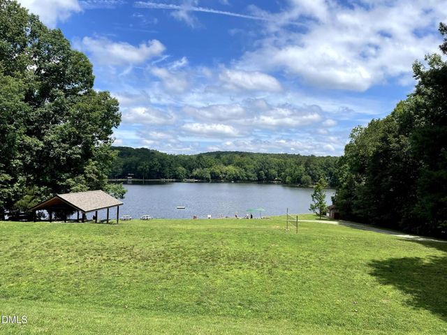 2152 Lakeshore Court, Chapel Hill, NC 27514