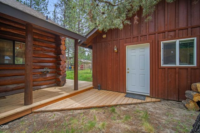 55915 Wood Duck Drive, Bend, OR 97707