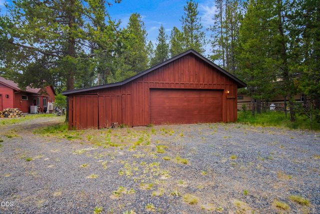 55915 Wood Duck Drive, Bend, OR 97707