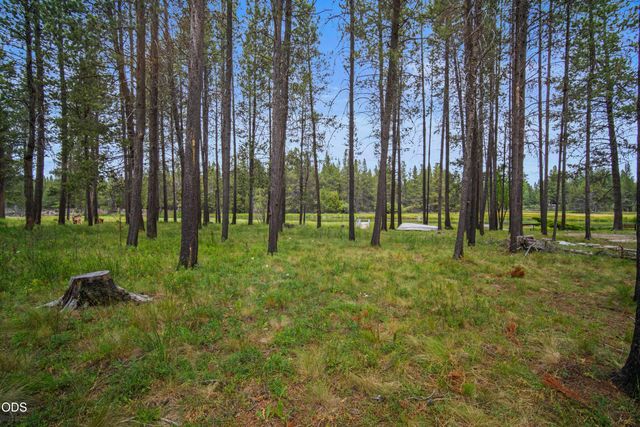 55915 Wood Duck Drive, Bend, OR 97707