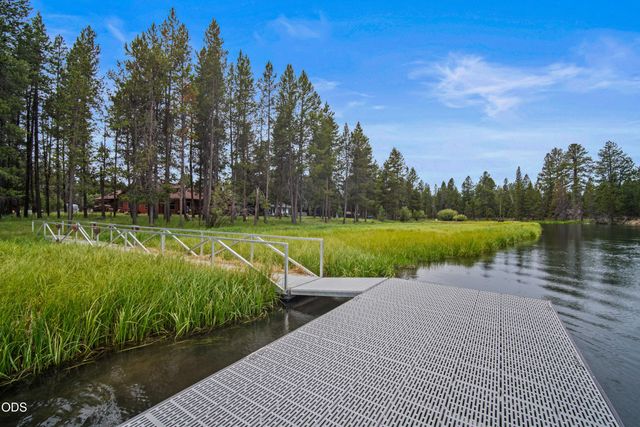 55915 Wood Duck Drive, Bend, OR 97707