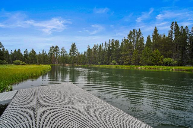 55915 Wood Duck Drive, Bend, OR 97707