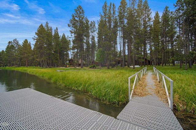 55915 Wood Duck Drive, Bend, OR 97707