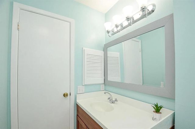 10119 Leawood, Houston, TX 77099