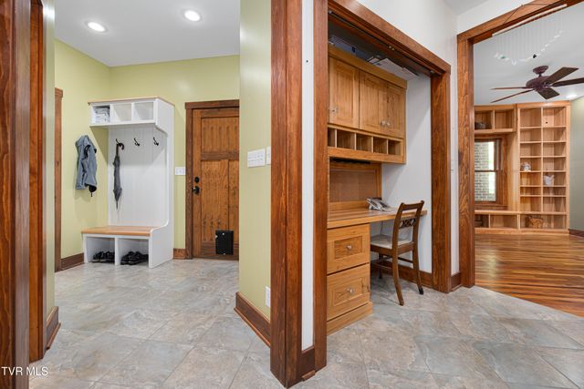 117 Toms Creek Drive, Roan Mountain, TN 37687
