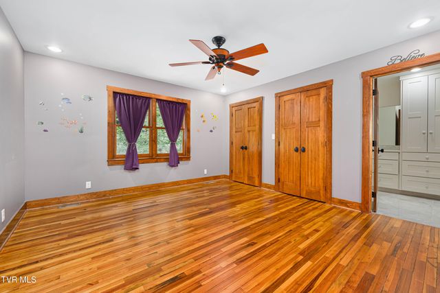 117 Toms Creek Drive, Roan Mountain, TN 37687