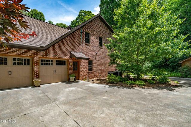 117 Toms Creek Drive, Roan Mountain, TN 37687