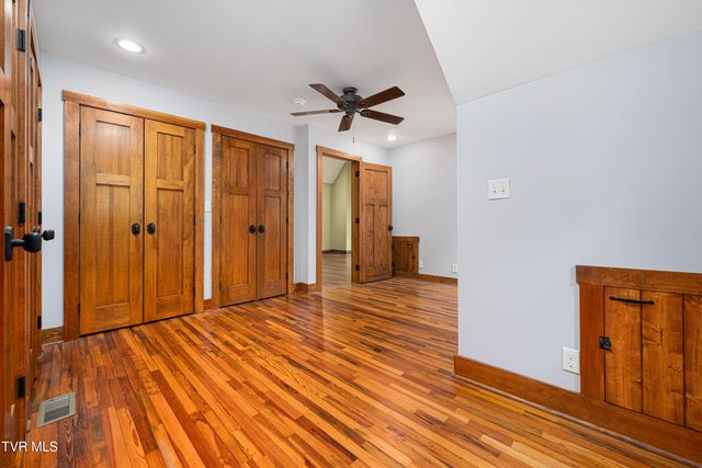 117 Toms Creek Drive, Roan Mountain, TN 37687