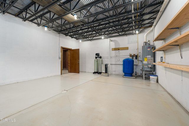 117 Toms Creek Drive, Roan Mountain, TN 37687
