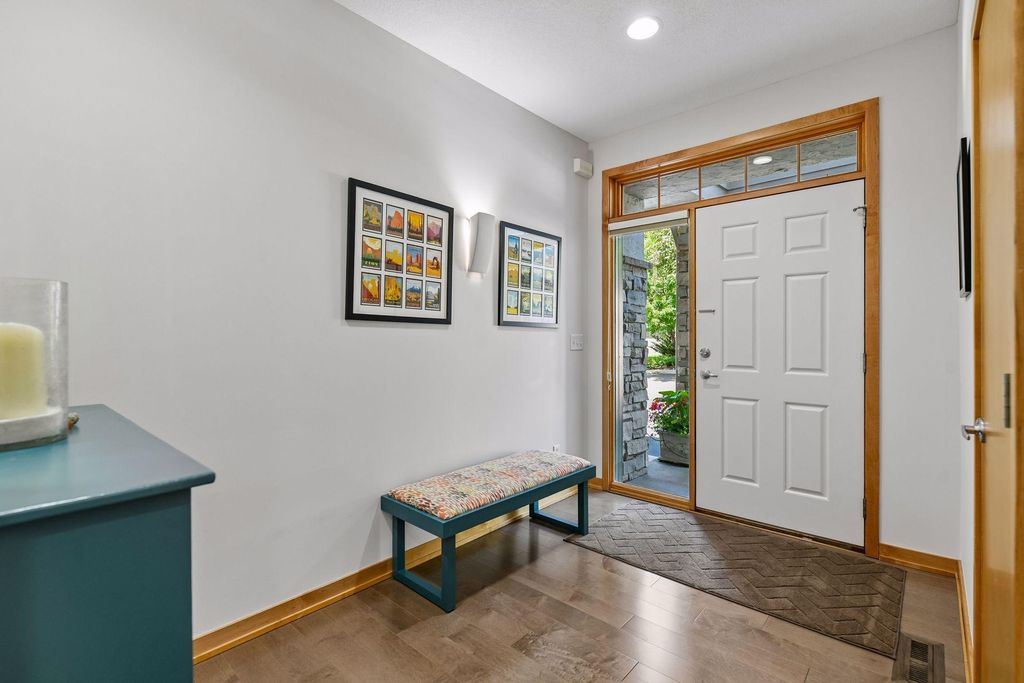 290 Grace Pointe Court, Wayzata, MN 55391 — photo 3
