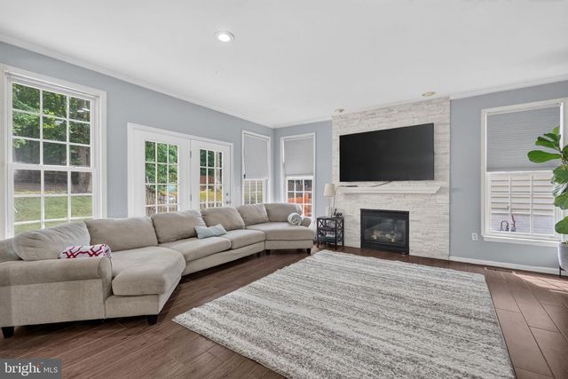 13016 PILGRIMS INN DR, Woodbridge, VA 22193