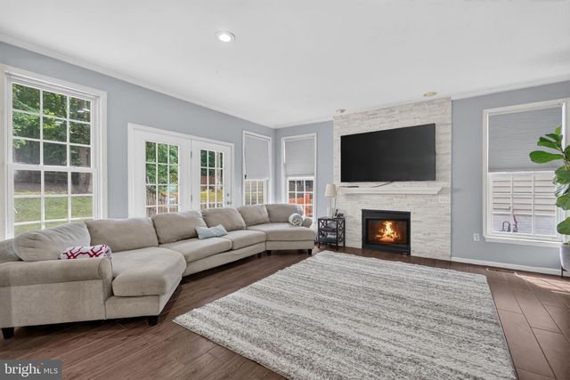 13016 PILGRIMS INN DR, Woodbridge, VA 22193