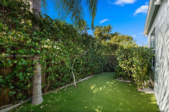 22239 SW 98th Pl, Cutler Bay, FL 33190