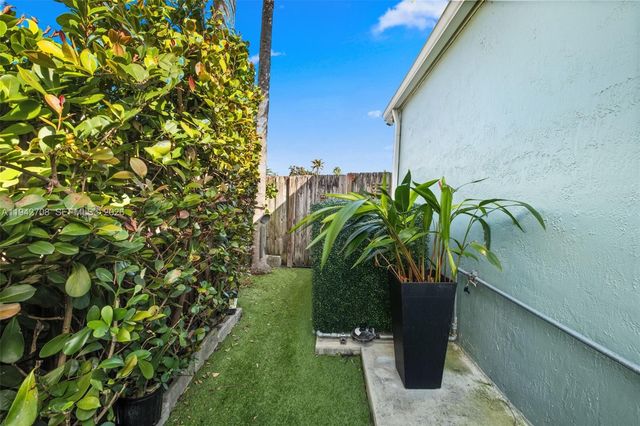 22239 SW 98th Pl, Cutler Bay, FL 33190